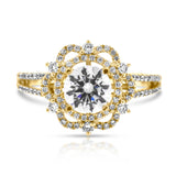 Gold ring with radiant diamonds, combining classic elegance with timeless sparkle.