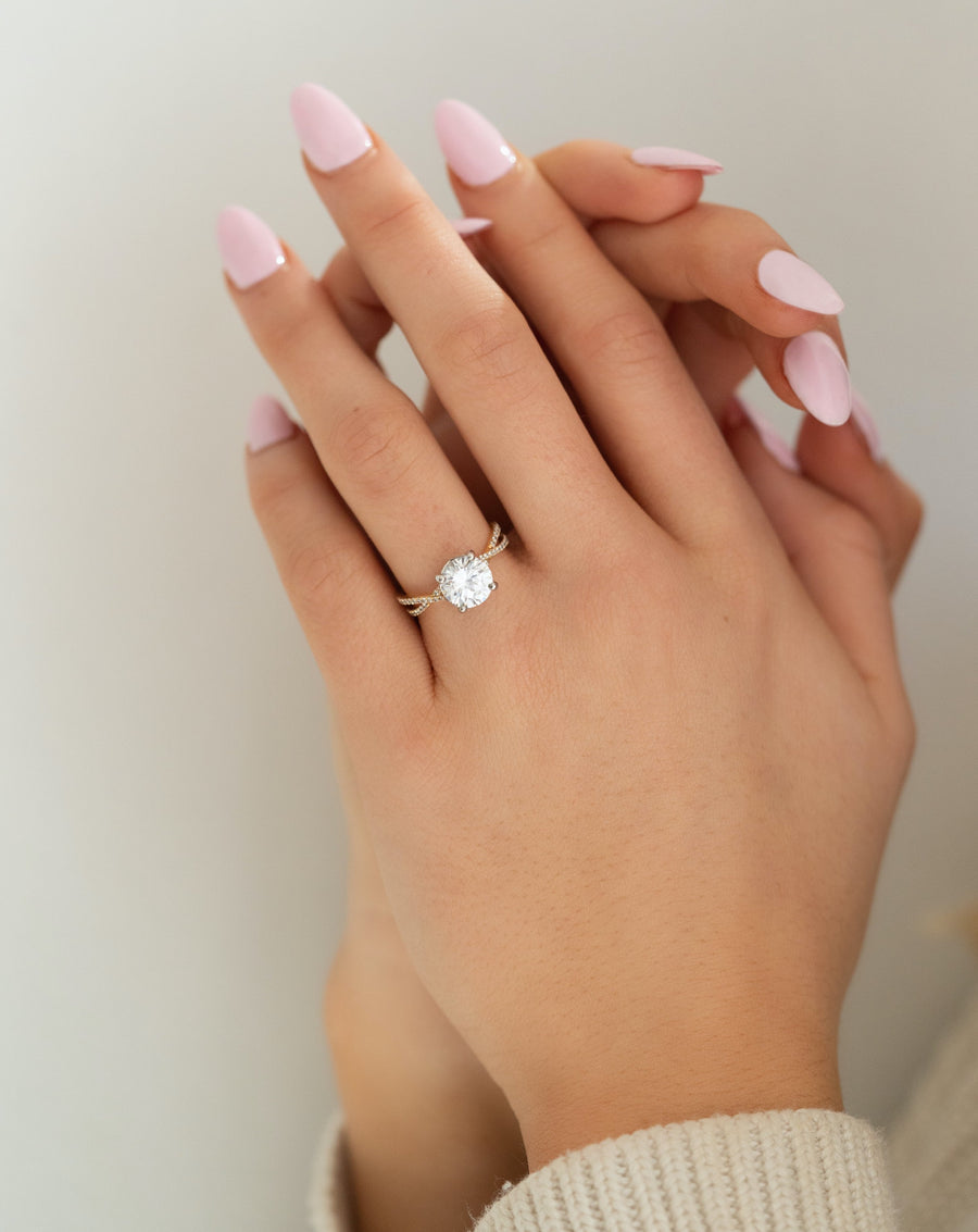 Three Stone Oval Diamonds Engagement Ring Setting, 1.5CT Total Sides i –  Sziro Jewelry